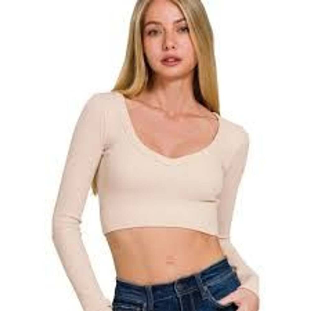 Zenana Seamless Fitted Rib V-neck Long Sleeve Crop Top